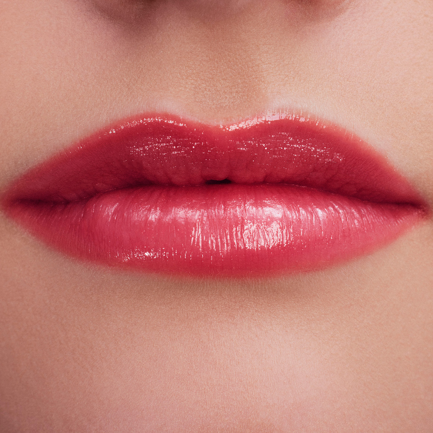 LOVESHINE EL NUEVO LABIAL DE ALTO BRILLO (LABIAL EN BARRA CON EFECTO BRILLOSO)